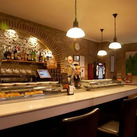 Hotel Alfonso Ix Caces