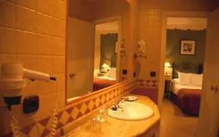 Alfonso Ix Hotel