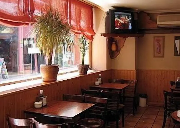 Alfonso Ix (adults Only) Hotel 2*