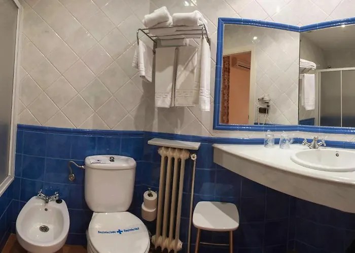 Alfonso Ix Hotel Caces